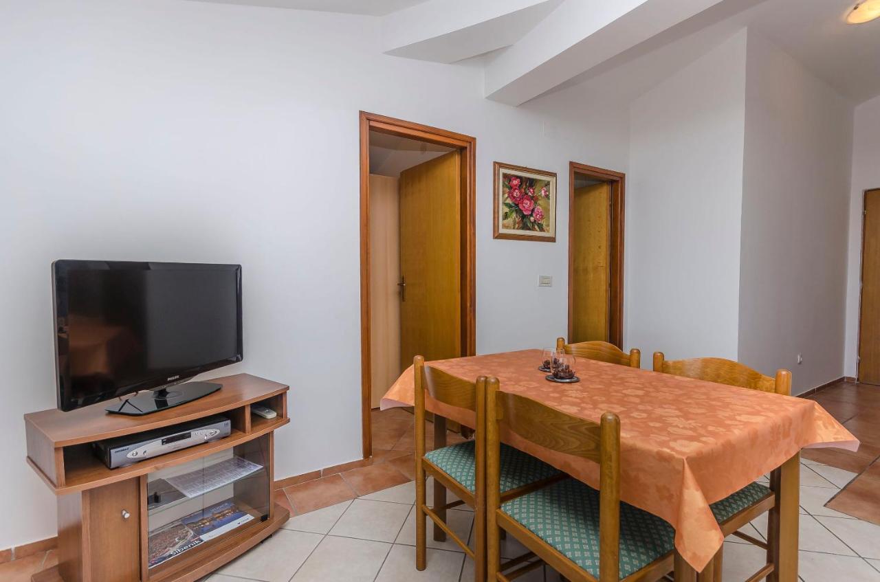 Apartments Villa Estella Srima Kültér fotó